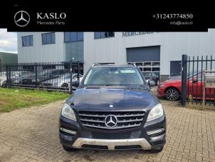 Mercedes ML III 2.1 ML-250 CDI 16V BlueTEC 4-Matic Samochód złomowany (2012, Metalik, Czarny)