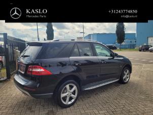 Mercedes ML III 2.1 ML-250 CDI 16V BlueTEC 4-Matic Samochód złomowany (2012, Metalik, Czarny)