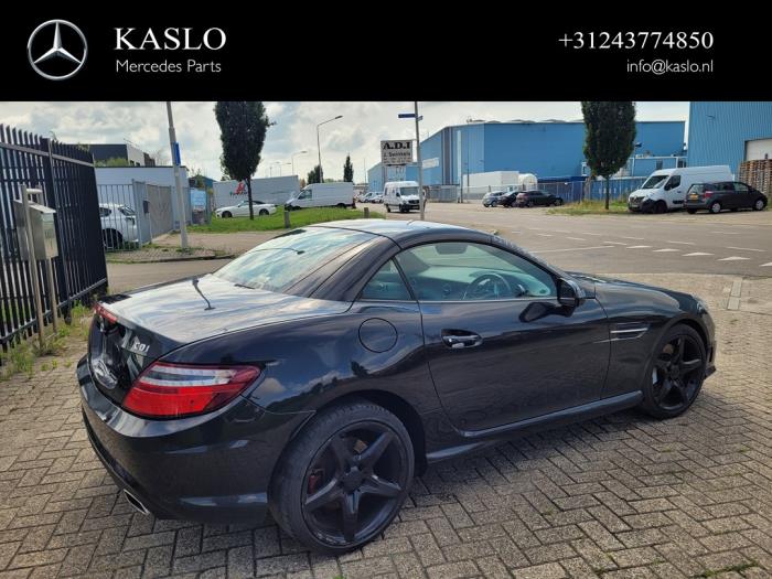 Mercedes SLK 2.1 250 CDI 16V BlueEFFICIENCY Samochód złomowany (2013, Metalik, Czarny)