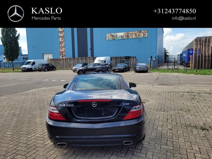Mercedes SLK 2.1 250 CDI 16V BlueEFFICIENCY Samochód złomowany (2013, Metalik, Czarny)