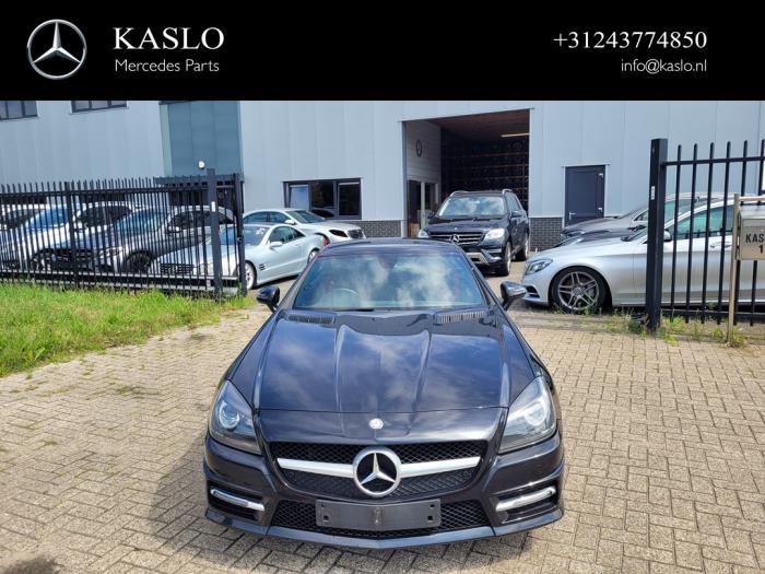 Mercedes SLK 2.1 250 CDI 16V BlueEFFICIENCY Samochód złomowany (2013, Metalik, Czarny)