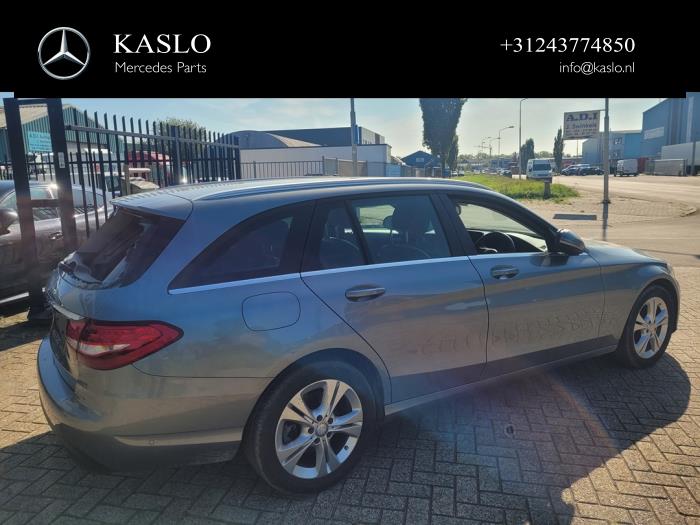 Mercedes C Estate C-200 BlueTEC, C-200 d 1.6 16V Vehículo de desguace (2015, Metálico, Plateado)