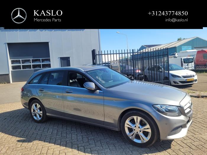 Mercedes C Estate C-200 BlueTEC, C-200 d 1.6 16V Vehículo de desguace (2015, Metálico, Plateado)