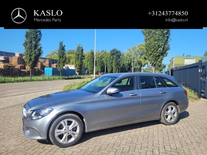 Mercedes C Estate C-200 BlueTEC, C-200 d 1.6 16V Vehículo de desguace (2015, Metálico, Plateado)
