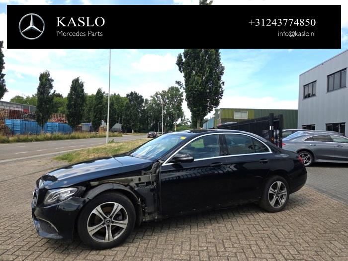 Mercedes E E-220d 2.0 Turbo Vehículo de desguace (2018, Metálico, Negro)
