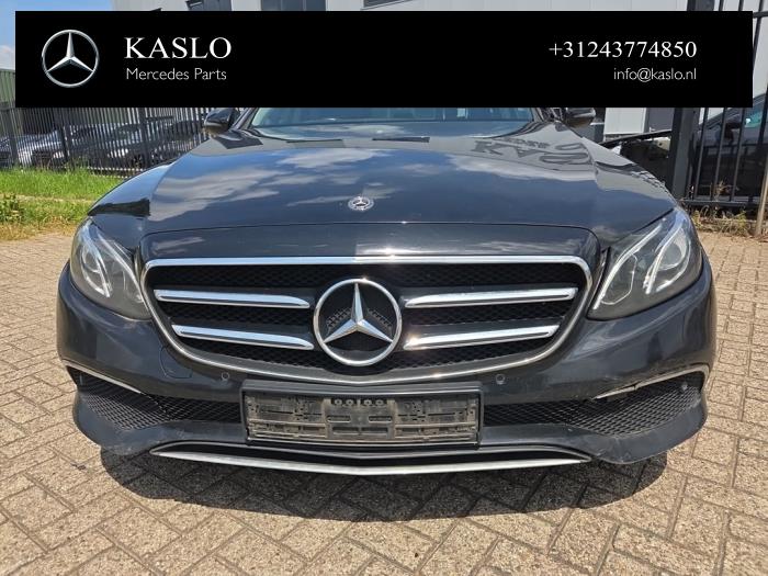 Mercedes E E-220d 2.0 Turbo Vehículo de desguace (2018, Metálico, Negro)