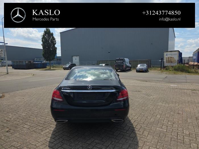Mercedes E E-220d 2.0 Turbo Vehículo de desguace (2018, Metálico, Negro)