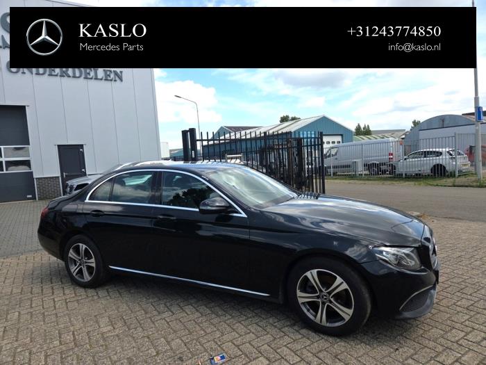 Mercedes E E-220d 2.0 Turbo Vehículo de desguace (2018, Metálico, Negro)