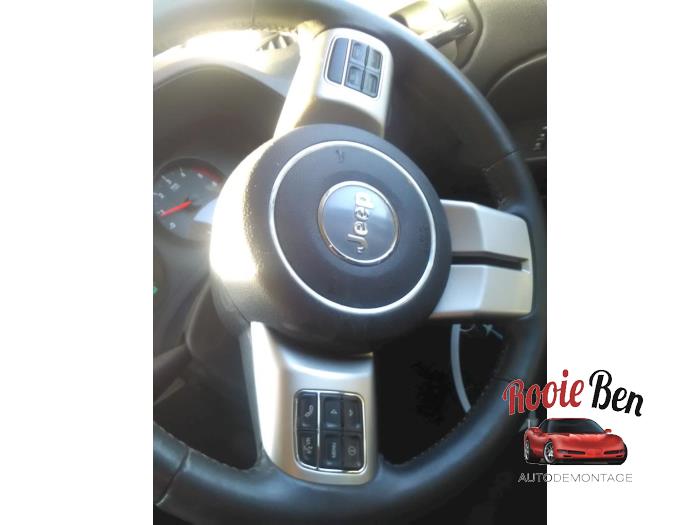 Jeep Patriot 2.2 CRD 16V 4x4 Épave (2012, Gris)