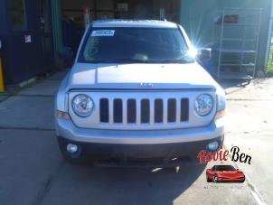 Jeep Patriot 2.2 CRD 16V 4x4 Épave (2012, Gris)