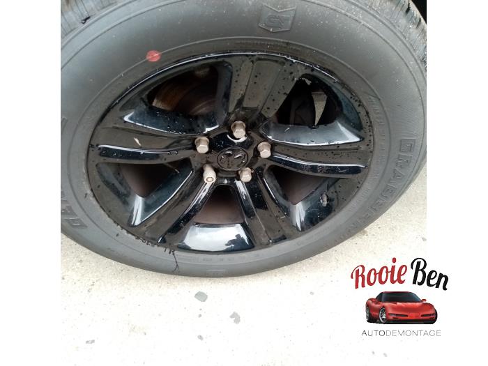 Dodge Ram 1500 Crew Cab 5.7 V8 Hemi 1500 4x2 Épave (2013, Noir)