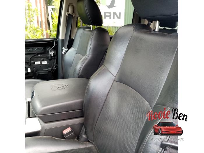 Dodge Ram 1500 Crew Cab 5.7 V8 Hemi 1500 4x2 Épave (2013, Noir)