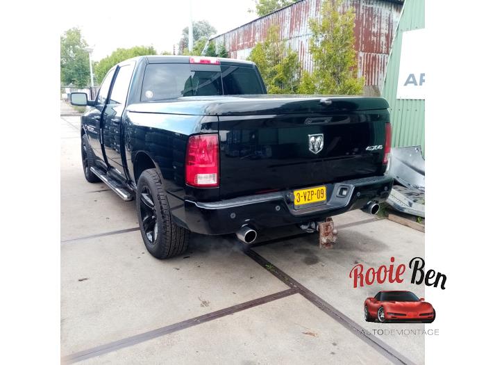 Dodge Ram 1500 Crew Cab 5.7 V8 Hemi 1500 4x2 Épave (2013, Noir)