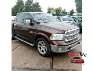Dodge 1500 Crew Cab 5.7 Hemi V8 4x4 Épave (2016, Brun)