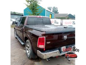 Dodge 1500 Crew Cab 5.7 Hemi V8 4x4 Épave (2016, Brun)
