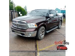 Dodge 1500 Crew Cab 5.7 Hemi V8 4x4 Épave (2016, Brun)