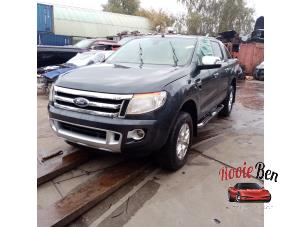 Ford Ranger 3.2 TDCI 20V 4x4 Épave (2013, Gris, Anthracite)