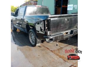 Chevrolet Silverado 1500 Standard Cab 5.3 V8 2500 4x4 Crew Cab Épave (2018, Noir)