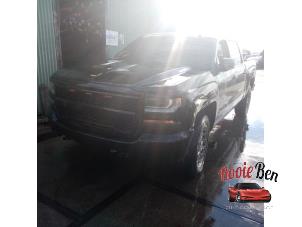 Chevrolet Silverado 1500 Standard Cab 5.3 V8 2500 4x4 Crew Cab Épave (2018, Noir)
