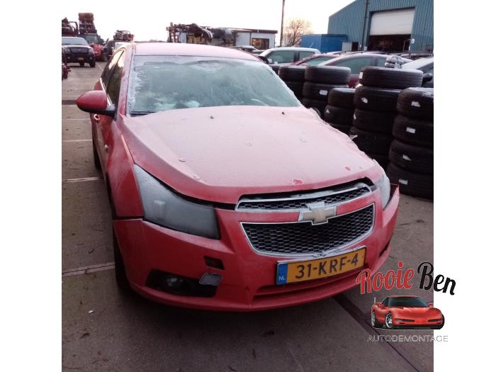 Chevrolet Cruze 1.8 16V VVT Épave (2010, Rouge)