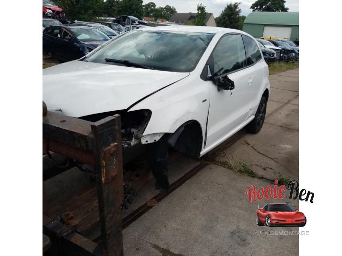 Volkswagen Polo V 1.2 12V Vehículo de desguace (2013, Blanco)