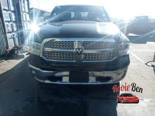 Dodge 1500 Crew Cab 5.7 Hemi V8 4x4 Épave (2016, Noir)