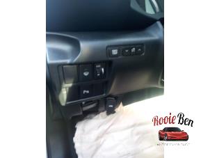Lexus IS 300h 2.5 16V Vehículo de desguace (2014, Gris)