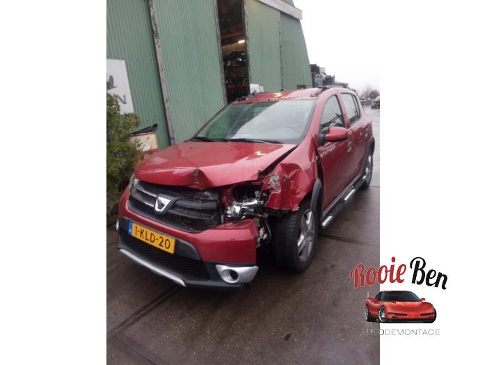 Dacia Sandero II 0.9 TCE 12V Épave (2013, Rouge)