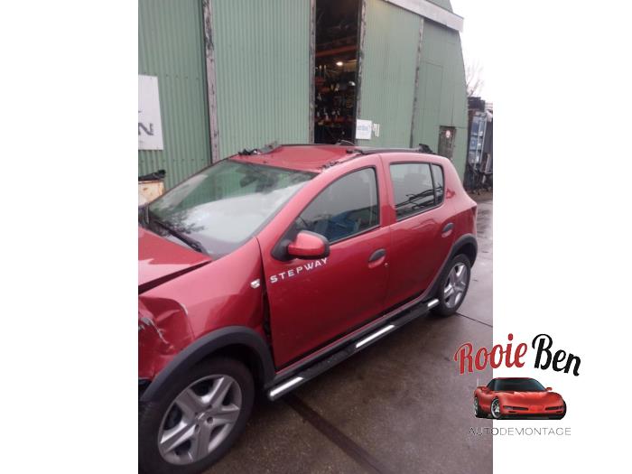 Dacia Sandero II 0.9 TCE 12V Épave (2013, Rouge)