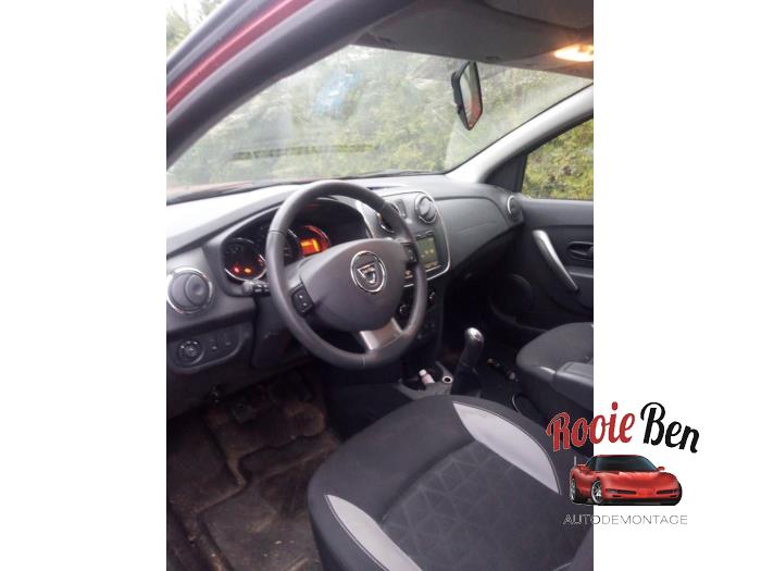 Dacia Sandero II 0.9 TCE 12V Épave (2013, Rouge)