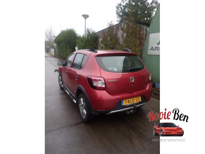 Dacia Sandero II 0.9 TCE 12V Épave (2013, Rouge)