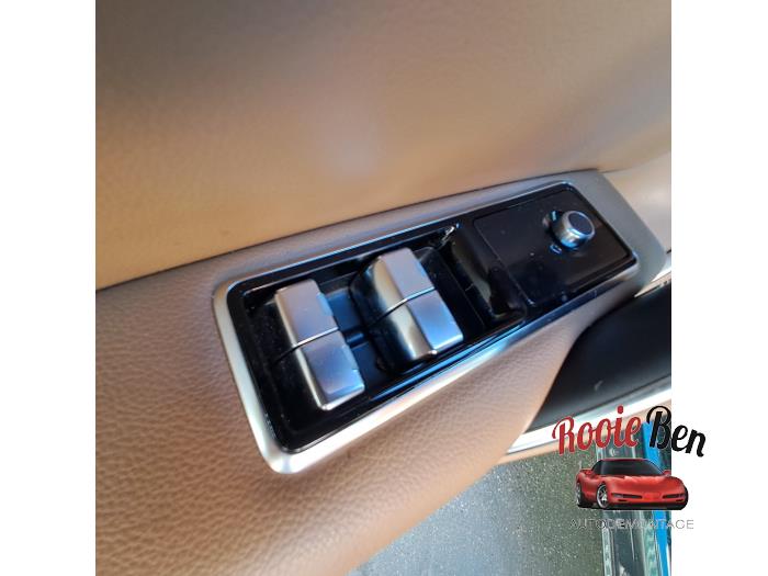Jaguar XF 2.0 P250 Turbo 16V Épave (2021, Vert)