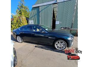 Jaguar XF 2.0 P250 Turbo 16V Épave (2021, Vert)