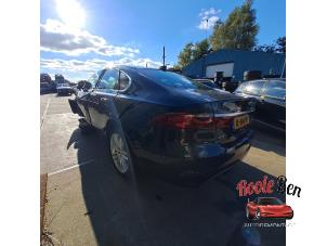 Jaguar XF 2.0 P250 Turbo 16V Épave (2021, Vert)