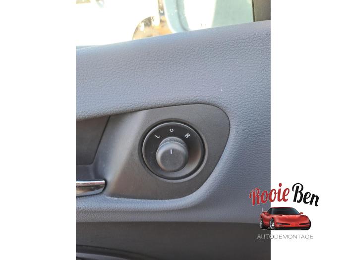 Opel Meriva 1.4 Turbo 16V Ecotec Samochód złomowany (2010, Bialy)