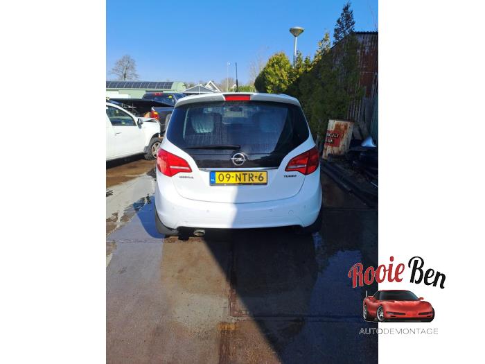 Opel Meriva 1.4 Turbo 16V Ecotec Samochód złomowany (2010, Bialy)