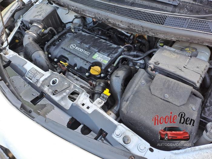 Opel Meriva 1.4 Turbo 16V Ecotec Samochód złomowany (2010, Bialy)