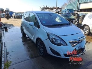 Opel Meriva 1.4 Turbo 16V Ecotec Samochód złomowany (2010, Bialy)