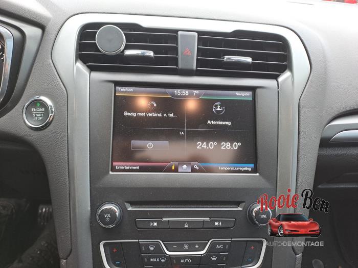Ford Mondeo V 1.5 EcoBoost 16V Épave (2016, Vert)
