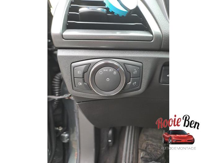 Ford Mondeo V 1.5 EcoBoost 16V Épave (2016, Vert)