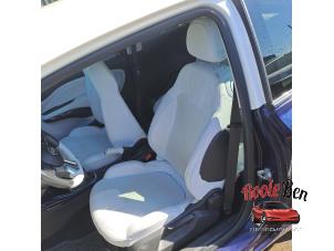 Opel Adam 1.2 16V Samochód złomowany (2013, Niebieski)