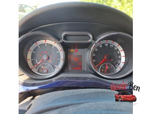 Opel Adam 1.2 16V Samochód złomowany (2013, Niebieski)
