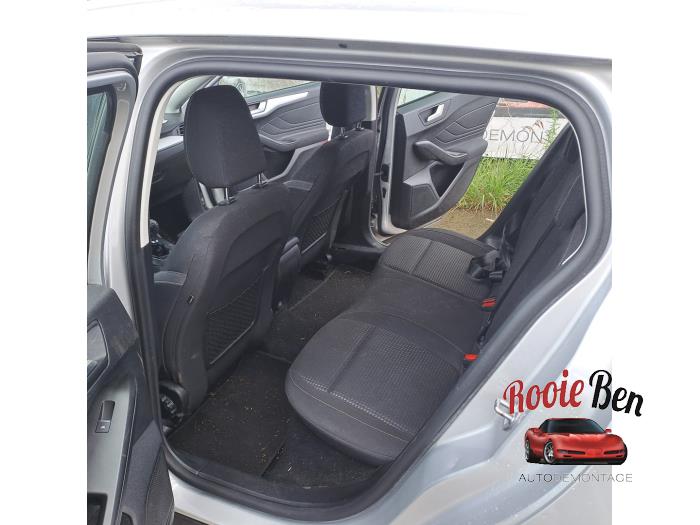 Ford Focus 4 Wagon 1.0 Ti-VCT EcoBoost 12V 125 Épave (2020, Gris)