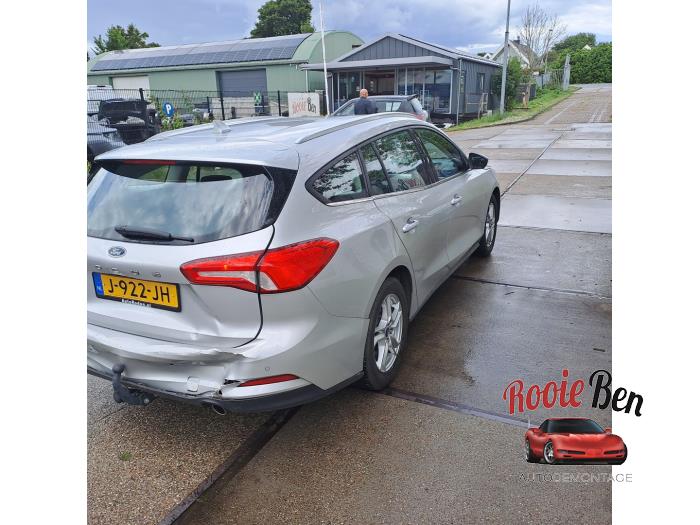 Ford Focus 4 Wagon 1.0 Ti-VCT EcoBoost 12V 125 Épave (2020, Gris)