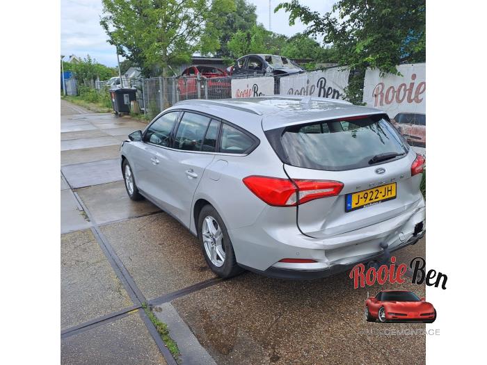 Ford Focus 4 Wagon 1.0 Ti-VCT EcoBoost 12V 125 Épave (2020, Gris)