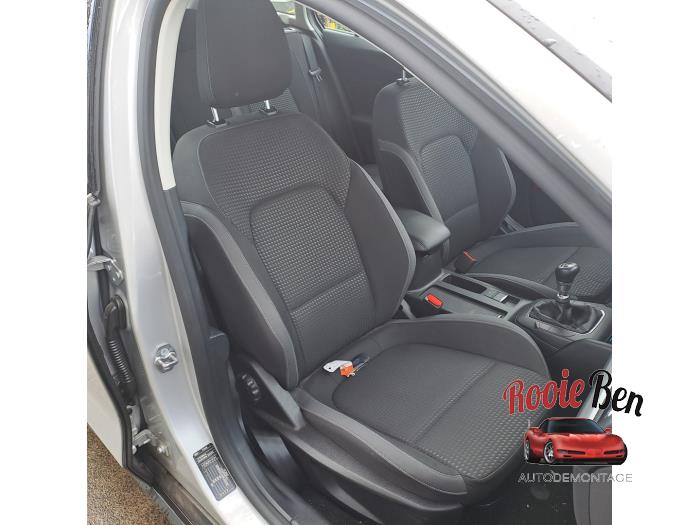 Ford Focus 4 Wagon 1.0 Ti-VCT EcoBoost 12V 125 Épave (2020, Gris)