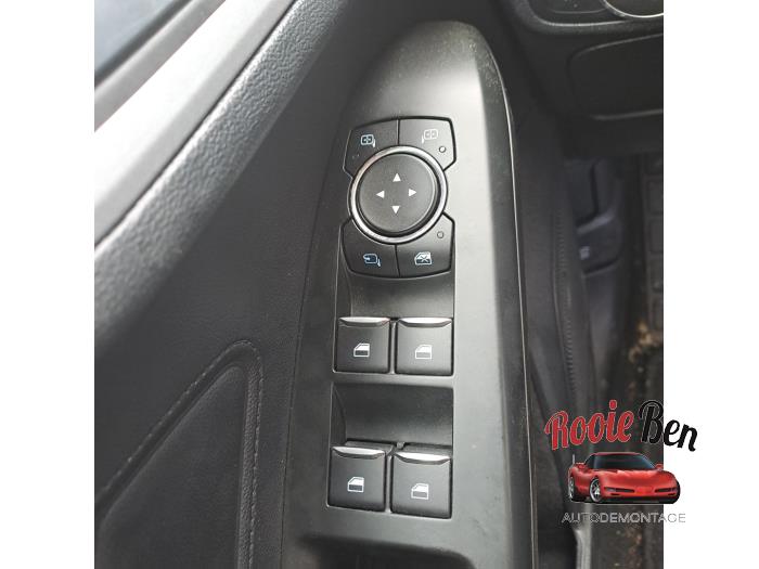 Ford Focus 4 Wagon 1.0 Ti-VCT EcoBoost 12V 125 Épave (2020, Gris)