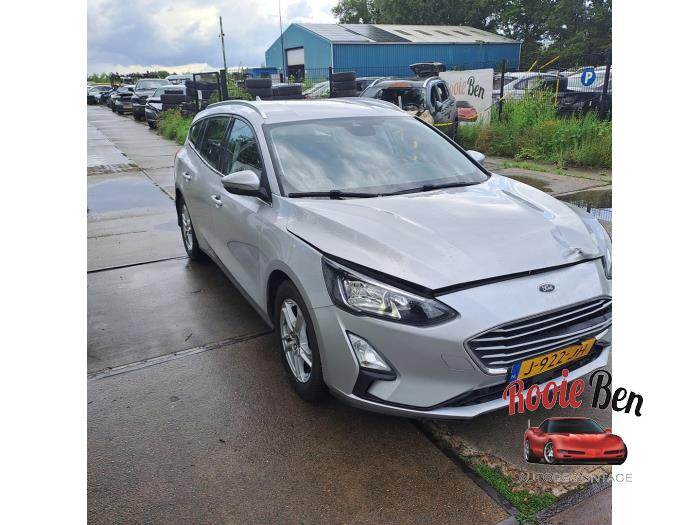 Ford Focus 4 Wagon 1.0 Ti-VCT EcoBoost 12V 125 Épave (2020, Gris)