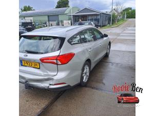 Ford Focus 4 Wagon 1.0 Ti-VCT EcoBoost 12V 125 Épave (2020, Gris)