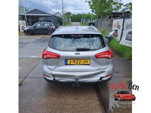 Ford Focus 4 Wagon 1.0 Ti-VCT EcoBoost 12V 125 Épave (2020, Gris)